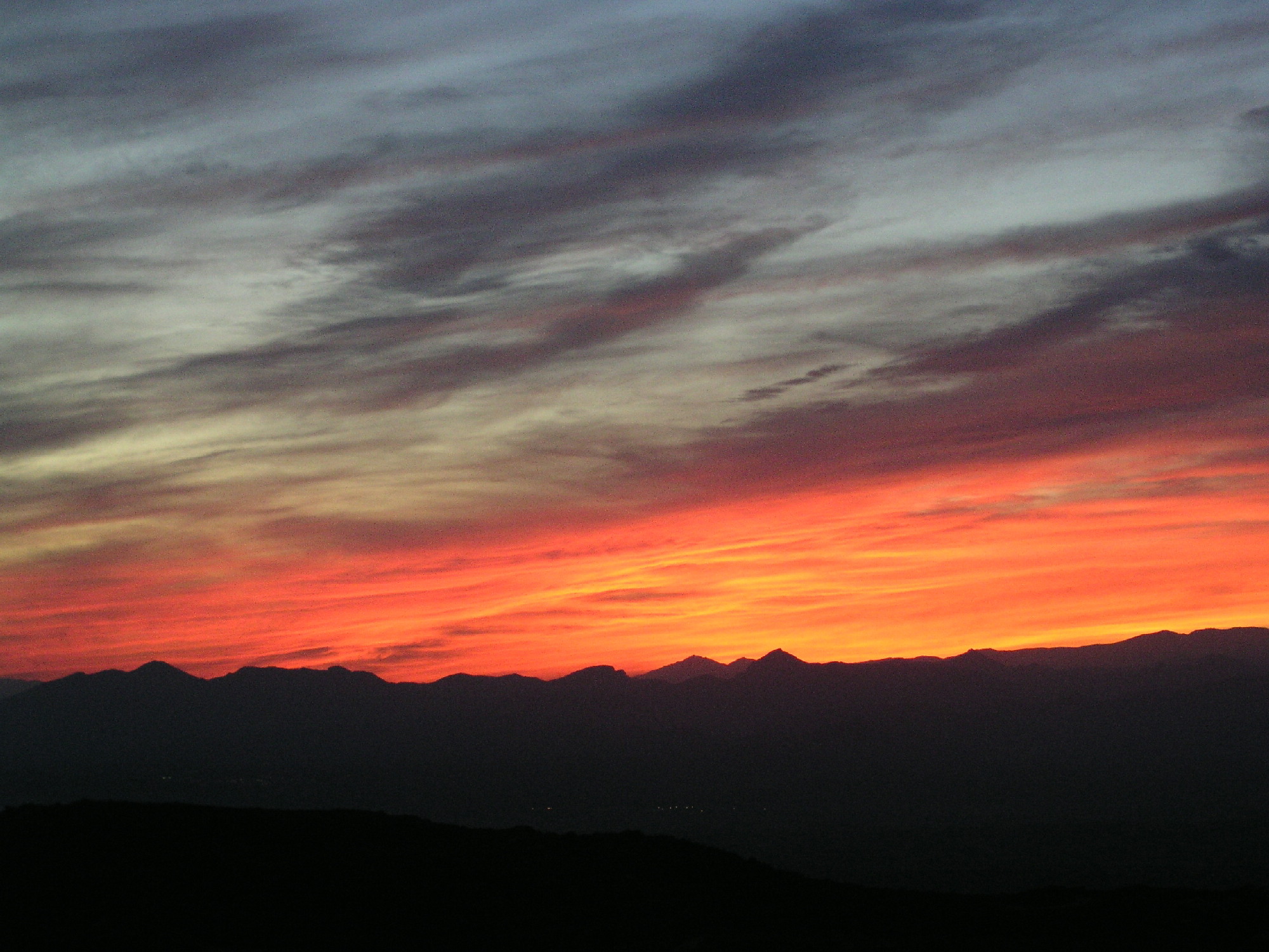 Západ slunce nad Pyrenejemi2.JPG